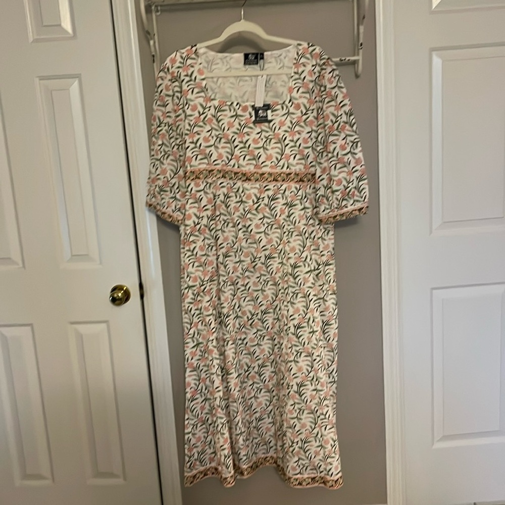Madison Matthews XL dress